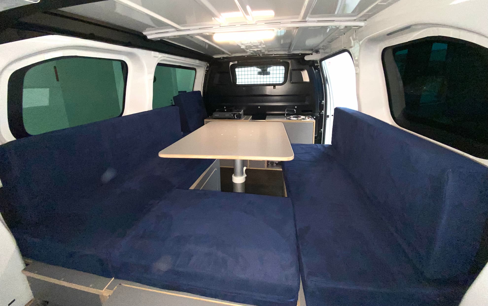 Contenu du kit loisir Van Golfe déplié